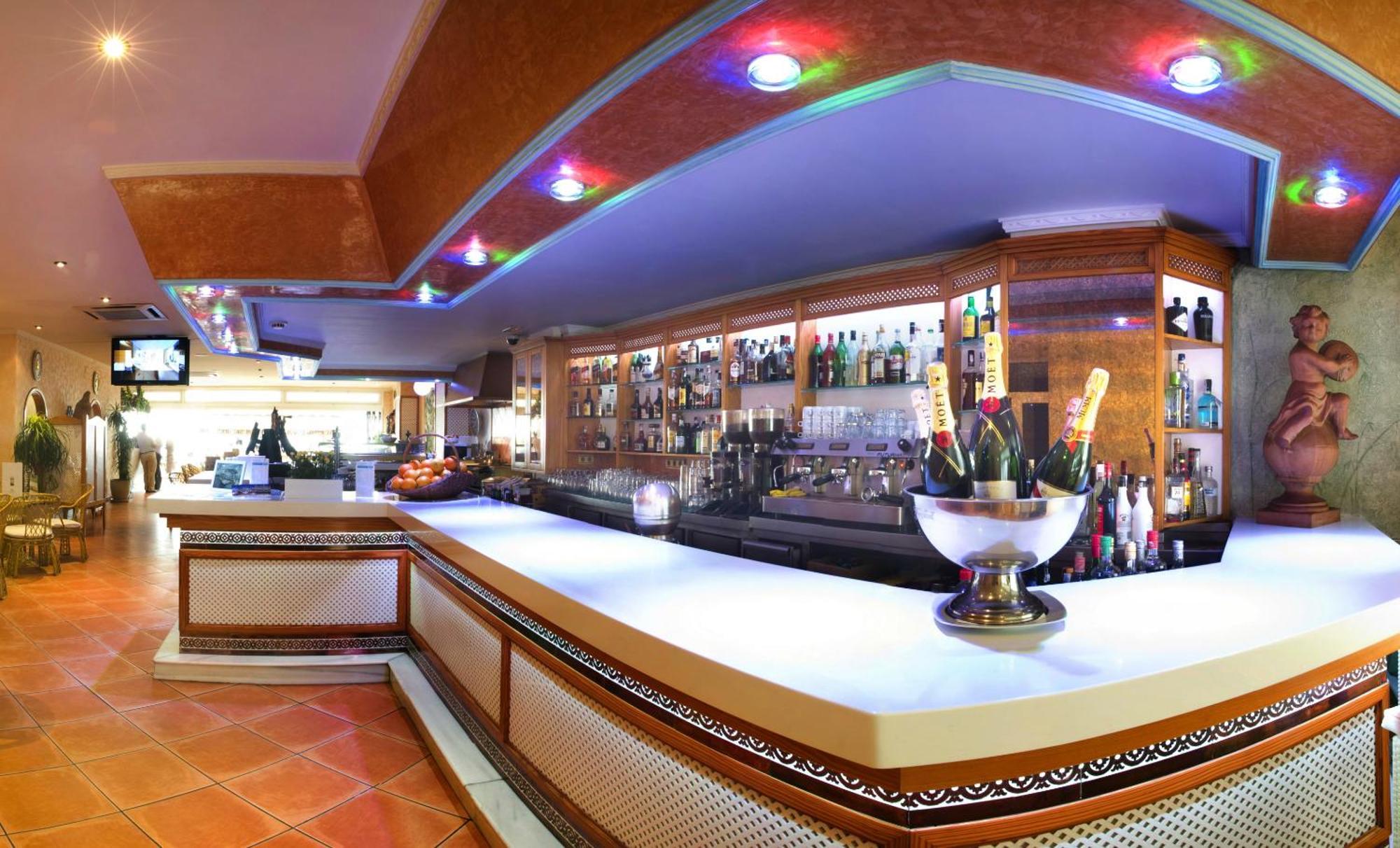 Playa Miguel Beach Club Torremolinos Exterior photo