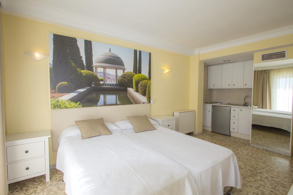 Playa Miguel Beach Club Torremolinos Exterior photo